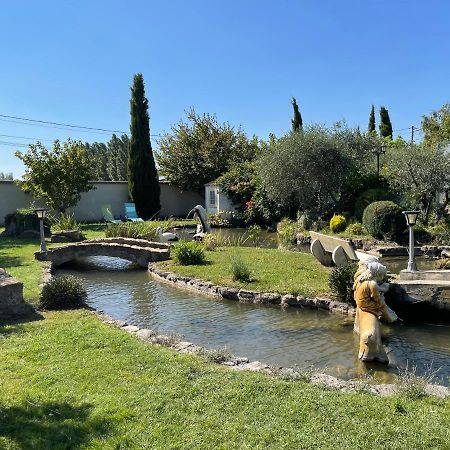 Studio Les Petits Lutins Entraigues-sur-la-Sorgue Exterior foto