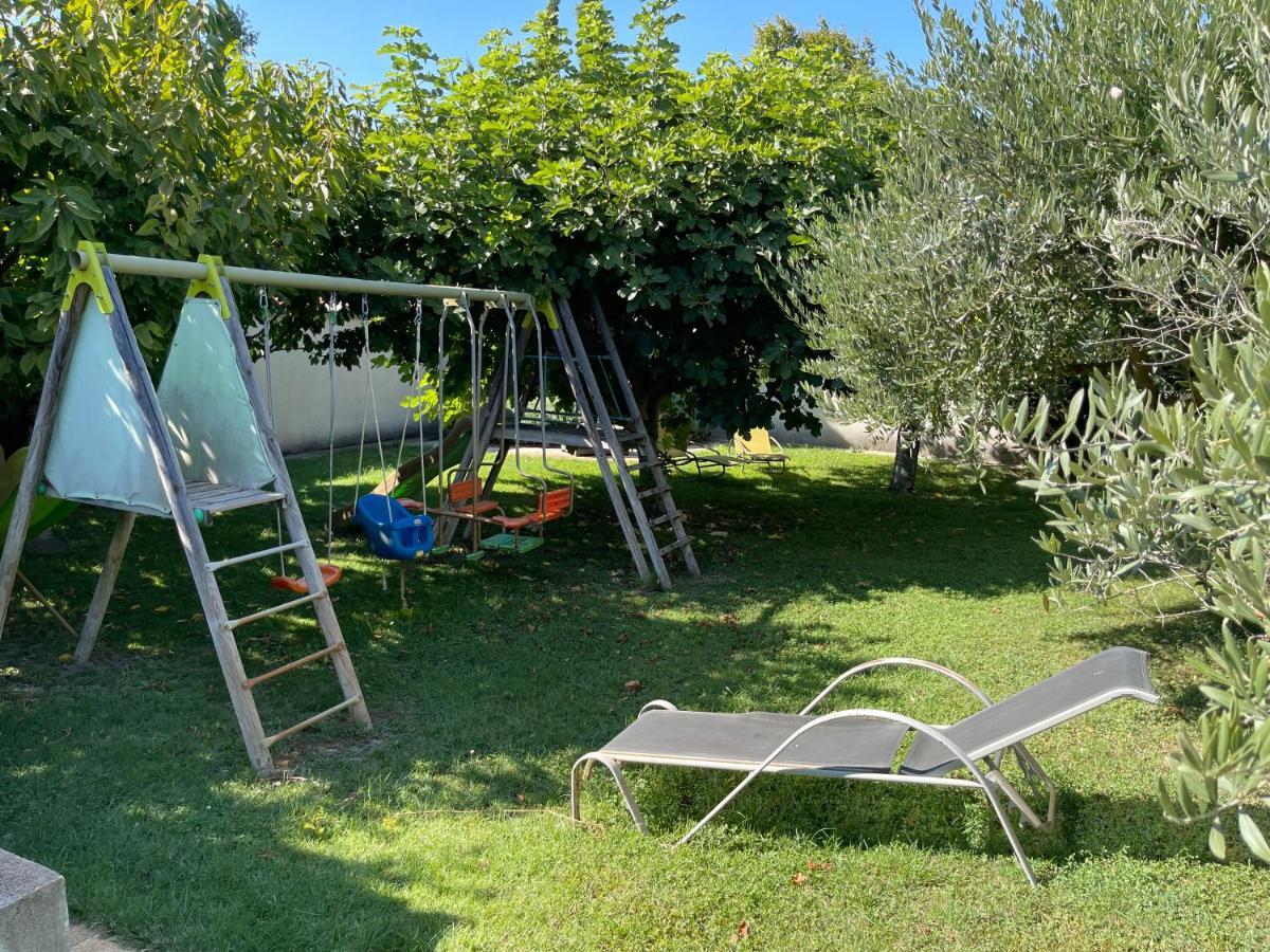 Studio Les Petits Lutins Entraigues-sur-la-Sorgue Exterior foto