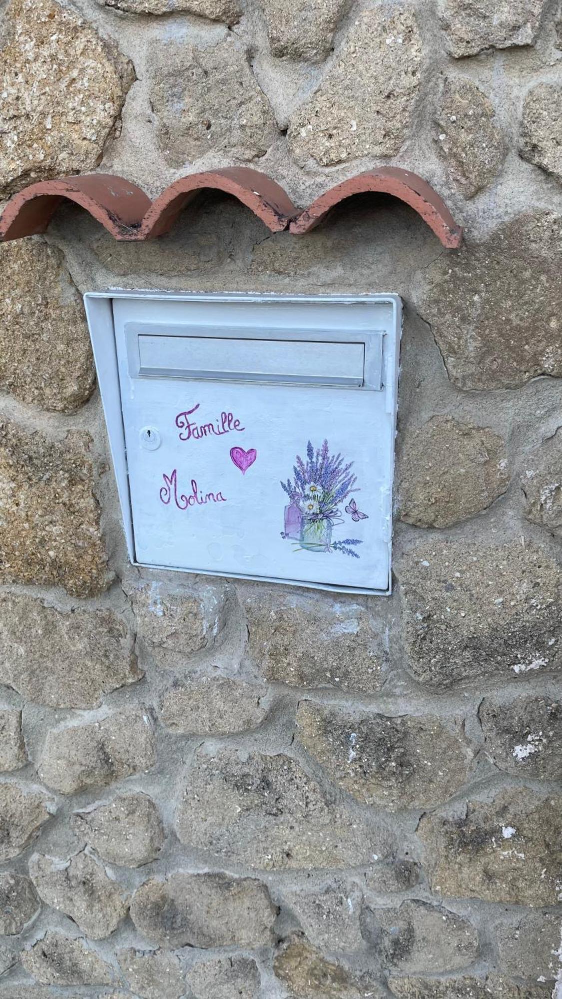 Studio Les Petits Lutins Entraigues-sur-la-Sorgue Exterior foto